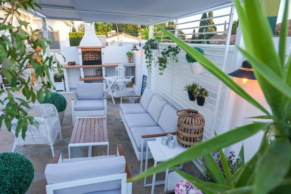 Villa Casacara Marbella Beachside Costabella -Spain Екстер'єр фото