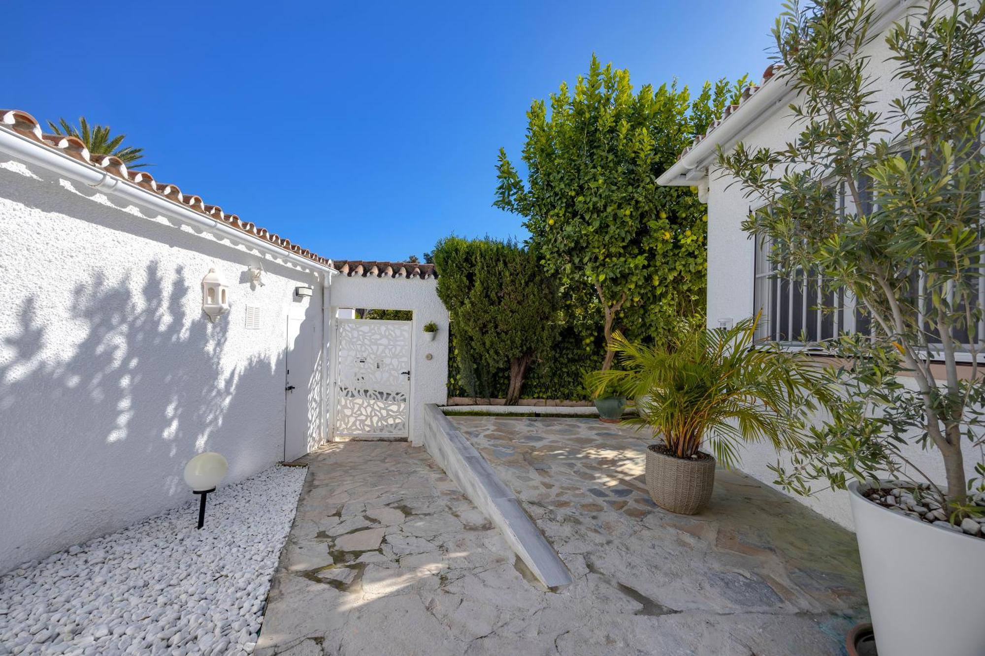 Villa Casacara Marbella Beachside Costabella -Spain Екстер'єр фото