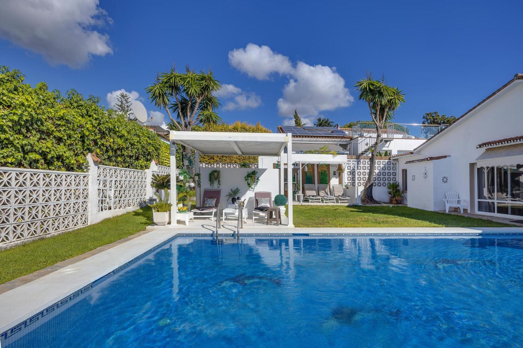 Villa Casacara Marbella Beachside Costabella -Spain Екстер'єр фото