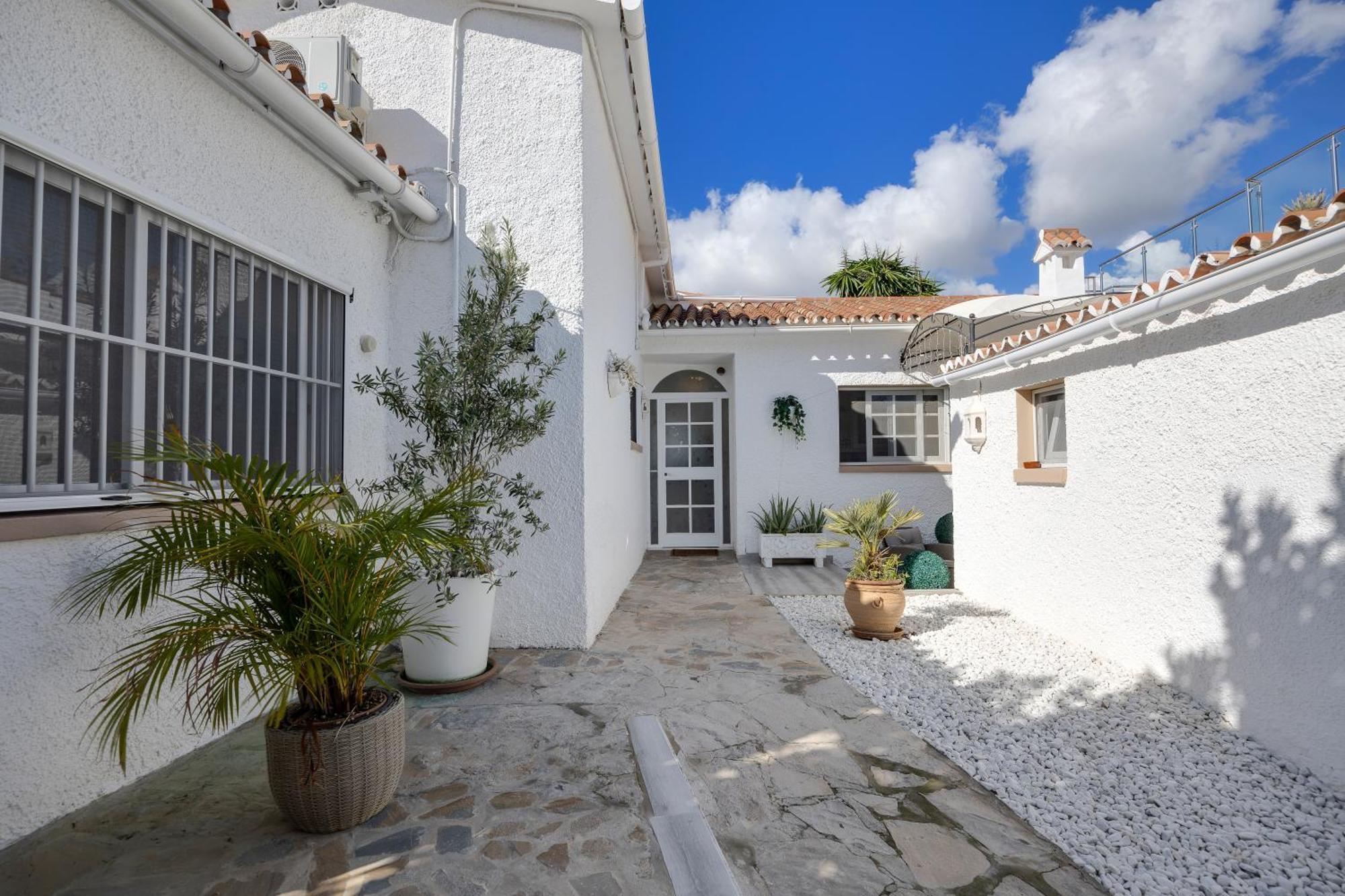 Villa Casacara Marbella Beachside Costabella -Spain Екстер'єр фото